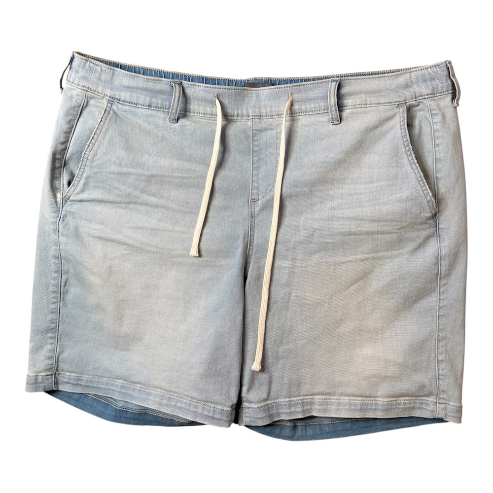 Torrid Womens Plus Size 3 3X Light Wash Pull On Denim Shorts Elastic Drawstring